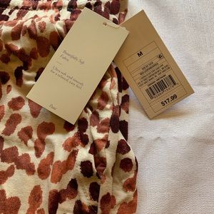 Women’s Animal Print Soft Pajama Pant- Stars Above Leigh Beige M